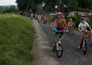 Bas-en-Basset : des vélos fleuris au camping La Garenne