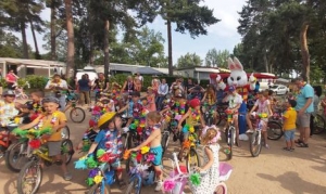 Bas-en-Basset : des vélos fleuris au camping La Garenne