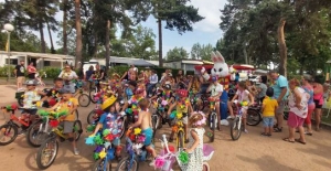 Bas-en-Basset : des vélos fleuris au camping La Garenne