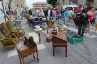 Vieux objets et folklore à la brocante d&#039;Yssingeaux ce dimanche