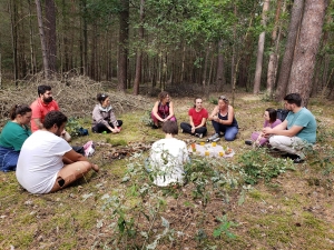 Un « bain de forêt » pour les parents dans la forêt de Vourze