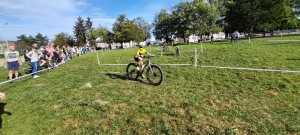 Cyclisme : les jeunes du Vélo Club du Velay dans la lumière au cyclo-cross de Firminy Vert