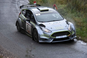 Rallye du Val d&#039;Ance : Jean-Marie Cuoq danse sous la pluie