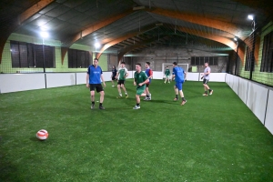 Un terrain de soccer indoor créé... à Riotord