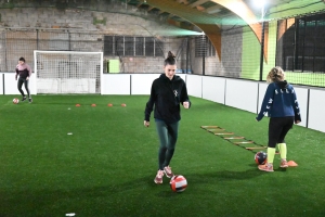 Un terrain de soccer indoor créé... à Riotord