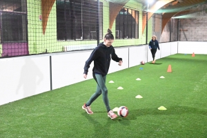 Un terrain de soccer indoor créé... à Riotord