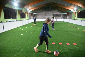 Un terrain de soccer indoor créé... à Riotord