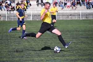 Foot, D2 : Saint-Pal-de-Mons, l&#039;invité surprise à la première place