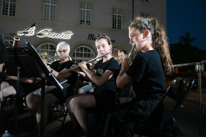 Fête de la musique à Yssingeaux : deux places, deux ambiances