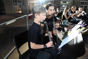 Fête de la musique à Yssingeaux : deux places, deux ambiances