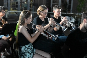 Fête de la musique à Yssingeaux : deux places, deux ambiances