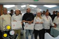 Podium seniors : 1er Fabrice Fernandes Pâtisserie Montcoudiol Monistrol-sur-Loire, 2e Pauline Dorange ENSP Yssingeaux, 3e Ludovic Dufils Pâtisserie Claude Bourguignon Metz (57).