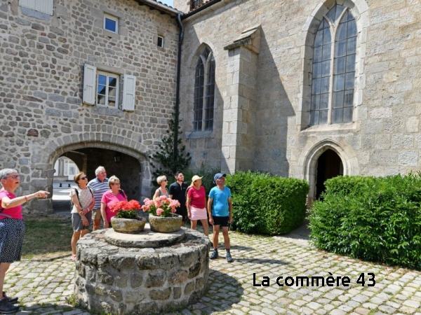 Crédit DR Le parcours démarre avec le prieuré clunisien||