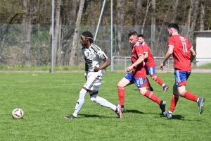 Foot, D1 : Dunières accroche le match nul grâce à un but... de son gardien