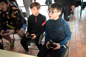 Bas-en-Basset : les frères Barriol imbattables au jeu FIFA