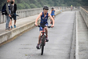 Triathlon des Sucs : 515 nageurs, cyclistes et coureurs pour un record battu