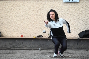 Pétanque : le Cantal gagne le Bol d&#039;or féminin régional, la Haute-Loire sur le podium