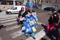 Le Mazet-Saint-Voy : le défilé des écoliers sur le thème du tri des déchets