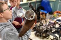 Monistrol-sur-Loire : ils bricolent des oiseaux mécaniques avec Nicolas Savoye