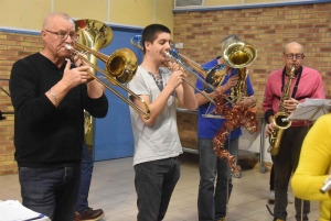 Sainte-Sigolène : un spectacle et le Père Noël en primeur pour les enfants