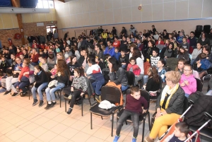 Sainte-Sigolène : un spectacle et le Père Noël en primeur pour les enfants