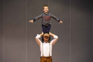 Sainte-Sigolène : un spectacle et le Père Noël en primeur pour les enfants