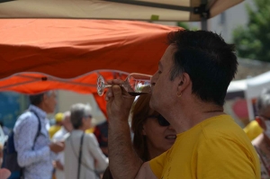 Du vin et des vignerons dans les rues paisibles de Beauzac