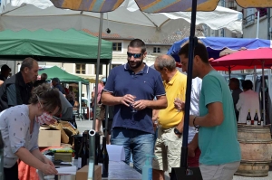 Du vin et des vignerons dans les rues paisibles de Beauzac