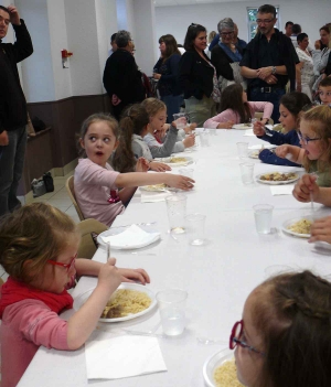 Ecole de Grazac : un repas tous ensemble pour bien terminer l&#039;année