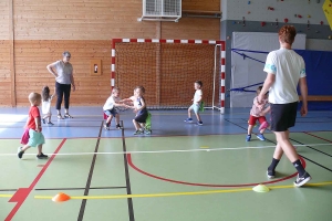 Grazac : première séance de baby hand en petite section à l&#039;école