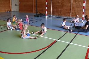 Grazac : première séance de baby hand en petite section à l&#039;école