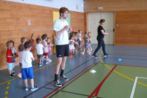 Grazac : première séance de baby hand en petite section à l&#039;école