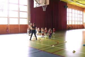 Grazac : première séance de baby hand en petite section à l&#039;école