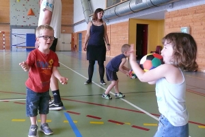 Grazac : première séance de baby hand en petite section à l&#039;école