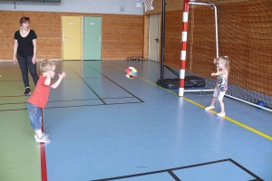 Grazac : première séance de baby hand en petite section à l&#039;école