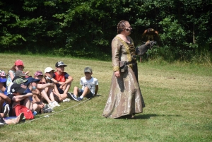 Yssingeaux : une présentation de rapaces aux jeunes du centre de loisirs