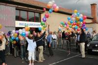 Un lâcher de ballons aura lieu à 18 h 15 sur la place de la Grenette.