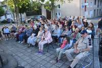 Saint-Maurice-de-Lignon : des choristes sous le kiosque à musique