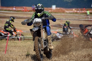 Course sur prairie de Saint-Maurice-de-Lignon : les motos Open (série 5)