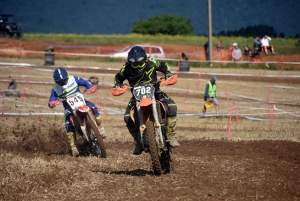 Course sur prairie de Saint-Maurice-de-Lignon : les motos Open (série 5)