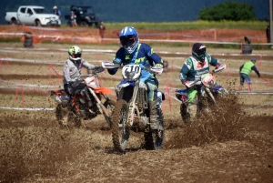 Course sur prairie de Saint-Maurice-de-Lignon : les motos Open (série 5)