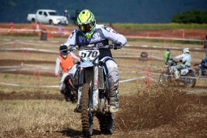 Course sur prairie de Saint-Maurice-de-Lignon : les motos Open (série 5)