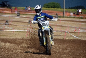 Course sur prairie de Saint-Maurice-de-Lignon : les motos Open (série 5)