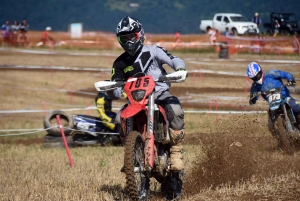 Course sur prairie de Saint-Maurice-de-Lignon : les motos Open (série 5)