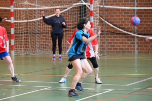 Montfaucon-en-Velay : les anciens handballeurs ont retrouvé le goût du jeu