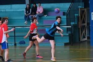 Montfaucon-en-Velay : les anciens handballeurs ont retrouvé le goût du jeu