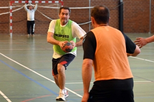 Montfaucon-en-Velay : les anciens handballeurs ont retrouvé le goût du jeu