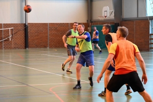 Montfaucon-en-Velay : les anciens handballeurs ont retrouvé le goût du jeu