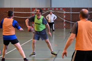 Montfaucon-en-Velay : les anciens handballeurs ont retrouvé le goût du jeu