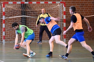 Montfaucon-en-Velay : les anciens handballeurs ont retrouvé le goût du jeu